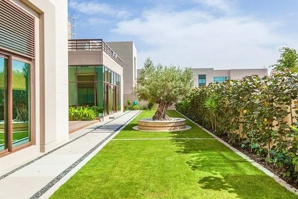 Company-published image accompanying Landscaping / Gardening